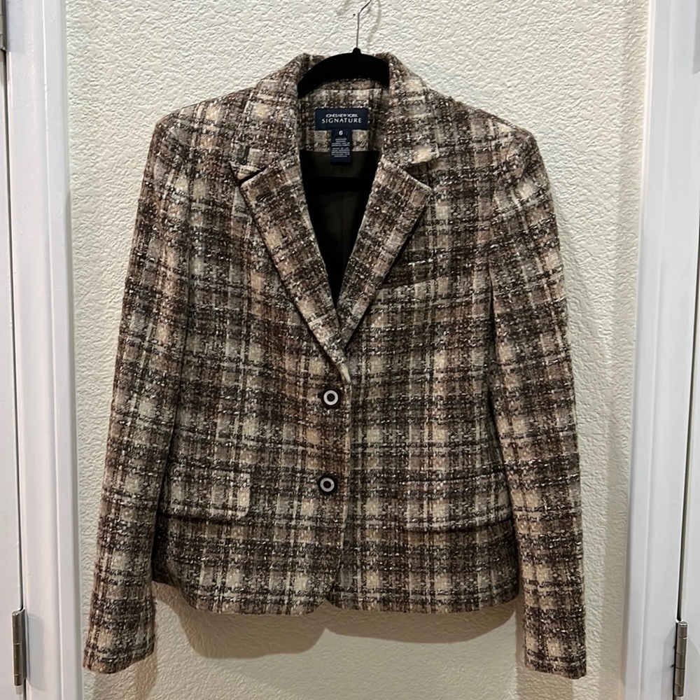 Jones New York Signature Brown/Tan Tweed Jacket with “Logo” Buttons